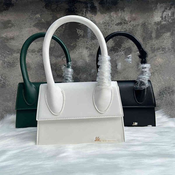 factory direct sale portable msenger large capacity fashion versatile single shoulder small square designer bag
factory direct sale portable msenger large capacity fashion versatile single shoulder small square designer bag