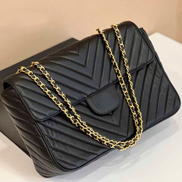 women luxury crossbody designer bags flap black genuine leather classic handbags golden metal chains timeless diamond quilting shoulder bag
women luxury crossbody designer bags flap black genuine leather classic handbags golden metal chains timeless diamond quilting shoulder bag