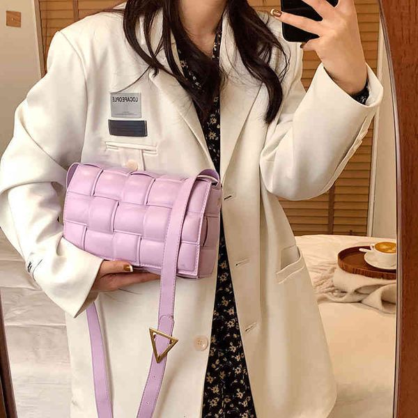outdoor sports designer venetas bottegas bagshigh female woven messenger fashion small square mobile phone
outdoor sports designer venetas bottegas bagshigh female woven messenger fashion small square mobile phone