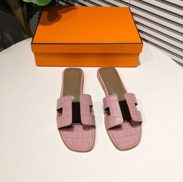 2022 women beach slippers summer fashion temperament woman flip flops leather lady metal shoes flat ladies slide, Black 
2022 women beach slippers summer fashion temperament woman flip flops leather lady metal shoes flat ladies slide, Black