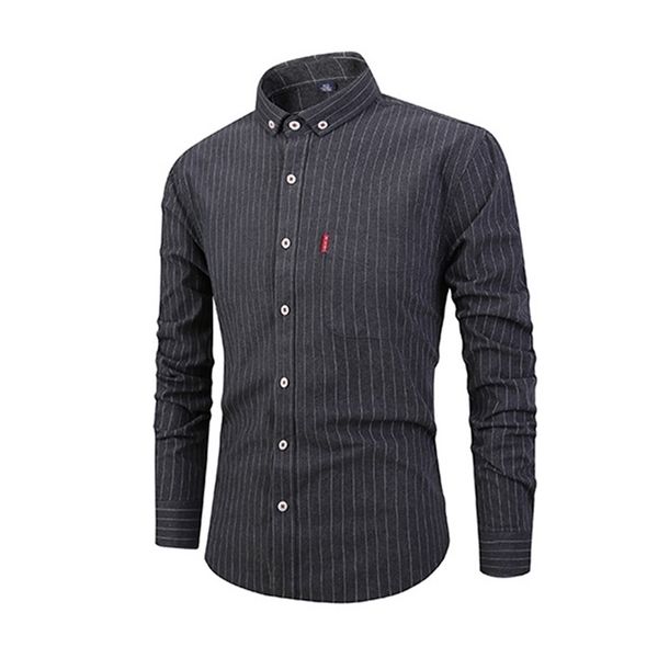 autumn men long sleeve shirt new striped men's casual shirt cotton plus size dark gray pocket decoration slim fit men shirt, White;black
autumn men long sleeve shirt new striped men's casual shirt cotton plus size dark gray pocket decoration slim fit men shirt, White;black