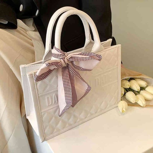 bags large capacity bag summer 2022 new embroidery line design hand women's commuting hand carry tote
bags large capacity bag summer 2022 new embroidery line design hand women's commuting hand carry tote