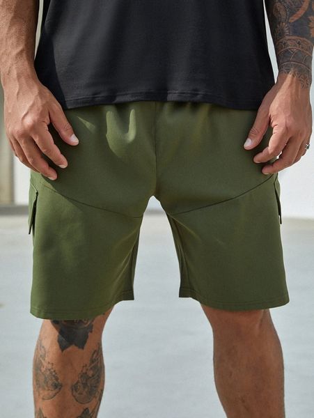 extended sizes men flap pocket drawstring waist shorts 188b#, White;black 
extended sizes men flap pocket drawstring waist shorts 188b#, White;black