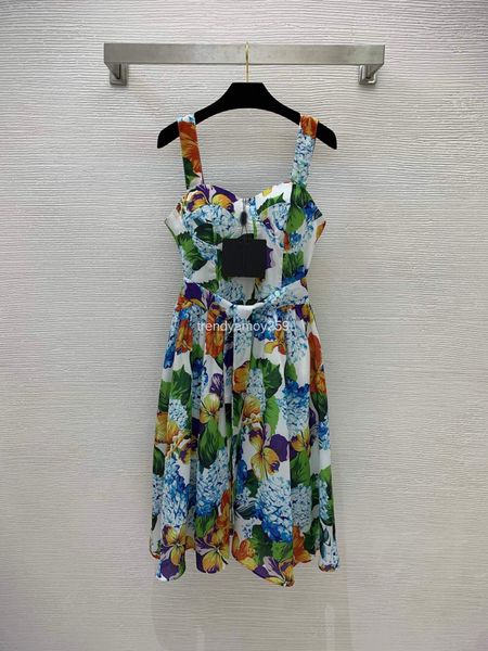 casual dresses 22 style temperament celebrity flower print large swing suspender dress medium length skirt with waistband to reduce waist, Black;gray
casual dresses 22 style temperament celebrity flower print large swing suspender dress medium length skirt with waistband to reduce waist, Black;gray