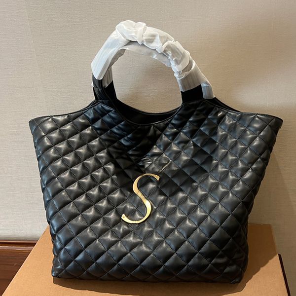 quilted handbag tote bag women shoulder bags large capacity shopping travel bag independent wallet genuine leather double handles hardware l
quilted handbag tote bag women shoulder bags large capacity shopping travel bag independent wallet genuine leather double handles hardware l