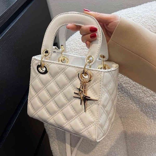 bags handbags women 2022 style foreign fashion net red portable bright face single shoulder women's summer messenger, Black;red
bags handbags women 2022 style foreign fashion net red portable bright face single shoulder women's summer messenger, Black;red