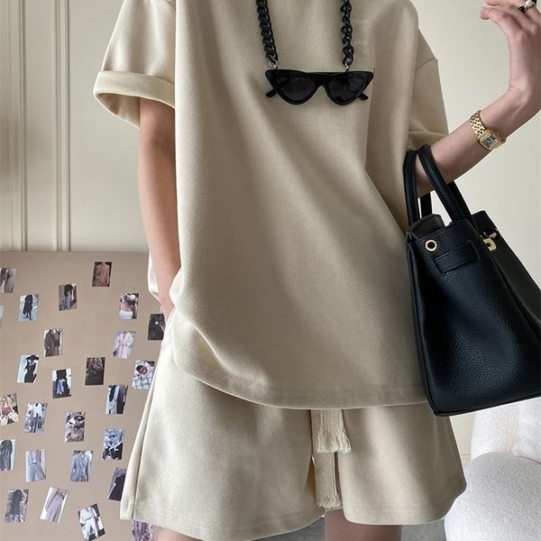 suit shorts with ladies tshirt and loose oversized cotton summer two piece ladies classic activewear casual 220705, White
suit shorts with ladies tshirt and loose oversized cotton summer two piece ladies classic activewear casual 220705, White
