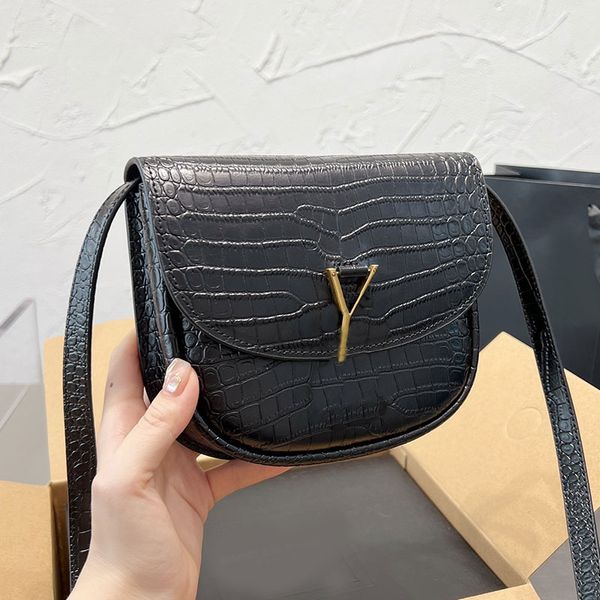 alligator shoulder bags flap message bag crossbody bags genuine leather bronze letter hasp hardware thread adjustable belt strap fashion wom
alligator shoulder bags flap message bag crossbody bags genuine leather bronze letter hasp hardware thread adjustable belt strap fashion wom