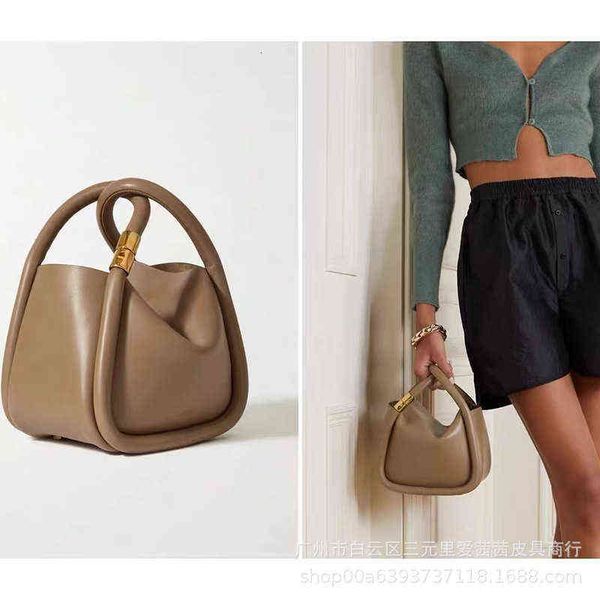 thai minority first layer cowhide leather hand-held one shoulder menger wonton chaos women's evening bags
thai minority first layer cowhide leather hand-held one shoulder menger wonton chaos women's evening bags