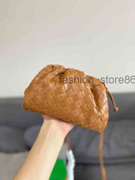 handbags venetas designer bottegas leather 2022 cloud pouch hand woven women039s messenger bag shoulder crossbody bag cz
handbags venetas designer bottegas leather 2022 cloud pouch hand woven women039s messenger bag shoulder crossbody bag cz