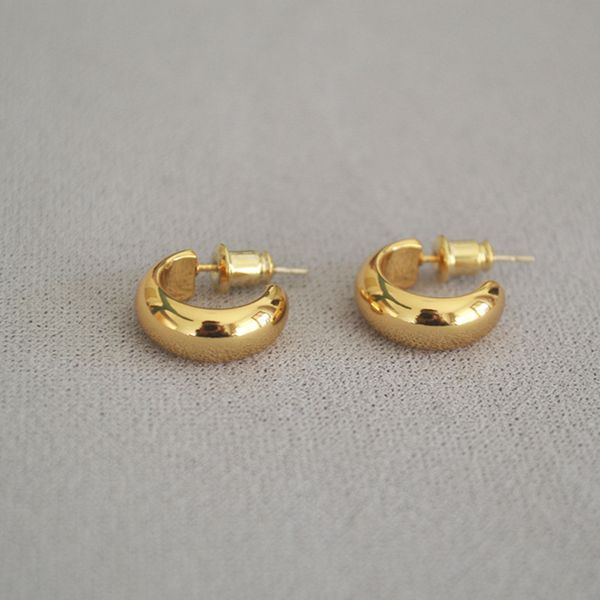2022 fashion versatile ring design stud earrings women jewelry party queen style gift gold plated fade earrings, Golden;silver
2022 fashion versatile ring design stud earrings women jewelry party queen style gift gold plated fade earrings, Golden;silver