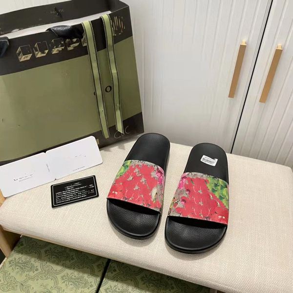 women's fashion slippers g font logo print outdoor home non-slip waterproof, Black
women's fashion slippers g font logo print outdoor home non-slip waterproof, Black