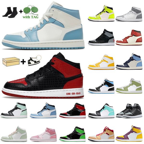 wholesale 2022 women mens jordens 1 high og basketball shoes with box jumpman 1s patent bred text university blue green python visionaire jo, White;red
wholesale 2022 women mens jordens 1 high og basketball shoes with box jumpman 1s patent bred text university blue green python visionaire jo, White;red