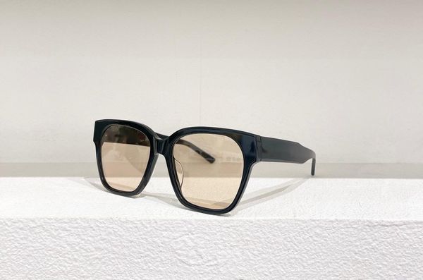 sunglasses for women and men summer 0215 style anti-ultraviolet retro plate full frame eyeglasses random box, White;black
sunglasses for women and men summer 0215 style anti-ultraviolet retro plate full frame eyeglasses random box, White;black