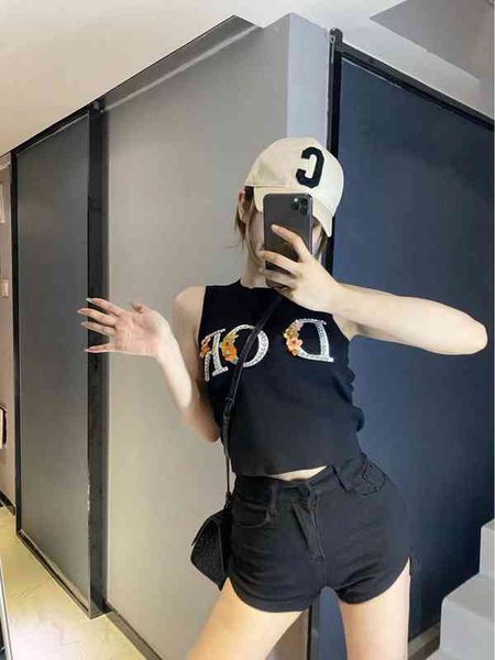 heavy industry nail drill embroidered vest, White
heavy industry nail drill embroidered vest, White