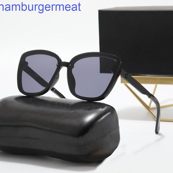 side letters polarized digner sunglass womens men luxury sun glass traveling sunproof adumbral beach sunglass, White;black
side letters polarized digner sunglass womens men luxury sun glass traveling sunproof adumbral beach sunglass, White;black