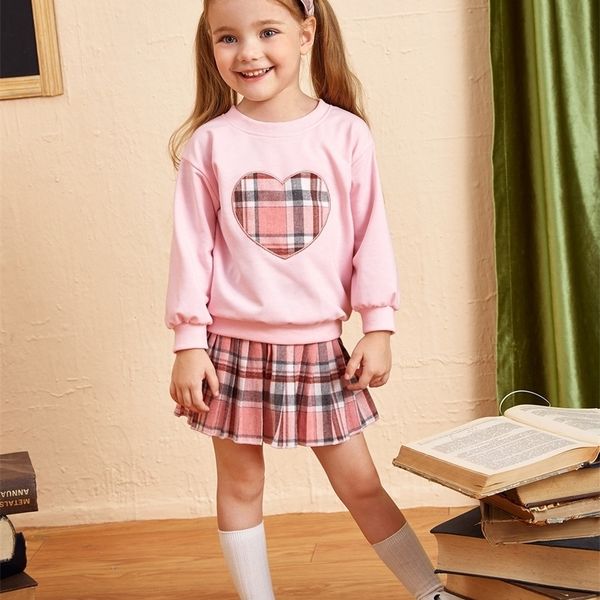 toddler girls plaid heart embroidered pullover & belted pleated skirt she07, White
toddler girls plaid heart embroidered pullover & belted pleated skirt she07, White