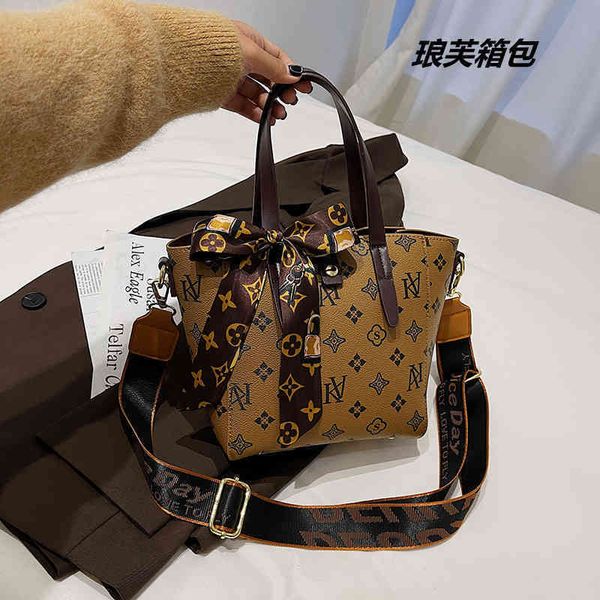 2022 factory wholesale broccoli basket silk scarf same live broadcast hand women's bag tawb
2022 factory wholesale broccoli basket silk scarf same live broadcast hand women's bag tawb