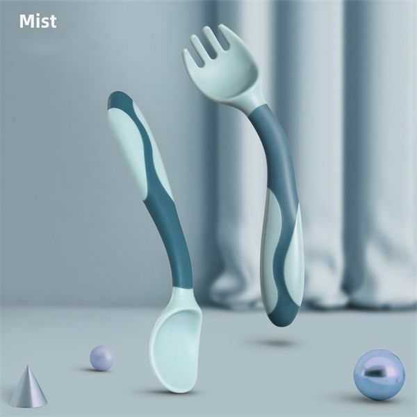2pcs silicone spoon for baby set auxiliary food toddler learn to eat training bendable soft fork infant children tableware 220805
2pcs silicone spoon for baby set auxiliary food toddler learn to eat training bendable soft fork infant children tableware 220805