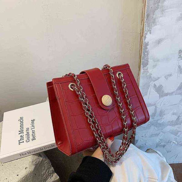 red bride's bag women's new fashion and foreign style one shoulder diagonal cross section square autumn winter wedding 220509
red bride's bag women's new fashion and foreign style one shoulder diagonal cross section square autumn winter wedding 220509