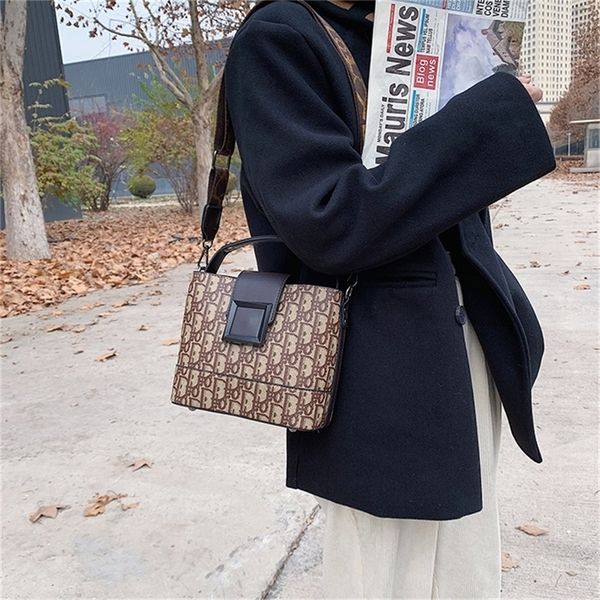 female autumn high-capacity single messenger fashion personalized versatile 55% off online sale
female autumn high-capacity single messenger fashion personalized versatile 55% off online sale