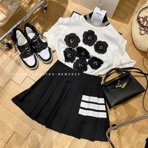women's hoodies & sweatshirts designer small fragrance three-dimensional cutting camellia heavy industry diamond stitching short sleeve, Black
women's hoodies & sweatshirts designer small fragrance three-dimensional cutting camellia heavy industry diamond stitching short sleeve, Black