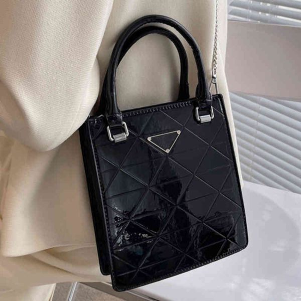 outlet 2022 new bright face portable tote bag chain sling one shoulder oblique span sale_q24o
outlet 2022 new bright face portable tote bag chain sling one shoulder oblique span sale_q24o