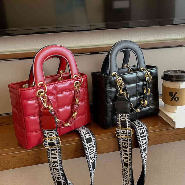 designer handbags advanced princess bridal bag wedding 2022 new style fashion one shoulder messenger large capacity hand
designer handbags advanced princess bridal bag wedding 2022 new style fashion one shoulder messenger large capacity hand