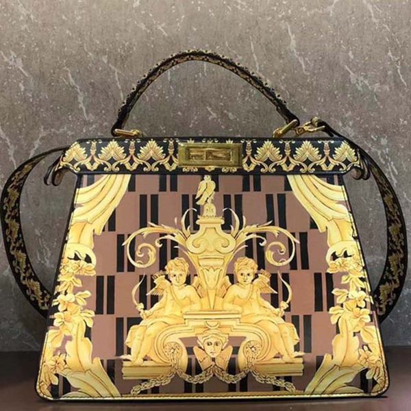 gold baroque print handbag lady shoulder bag multi pocket floral strap hardware hasp genuine leather printing letters wallet
gold baroque print handbag lady shoulder bag multi pocket floral strap hardware hasp genuine leather printing letters wallet
