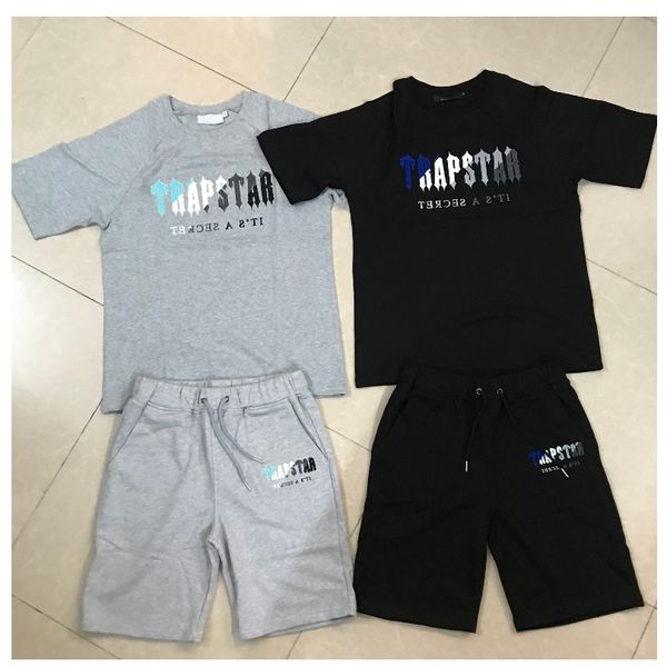 fashion trapstar mens t shirt short sleeve outfit chenille tracksuit black cotton streetwear sports sweat suits pants sportwear running trac, White;black
fashion trapstar mens t shirt short sleeve outfit chenille tracksuit black cotton streetwear sports sweat suits pants sportwear running trac, White;black