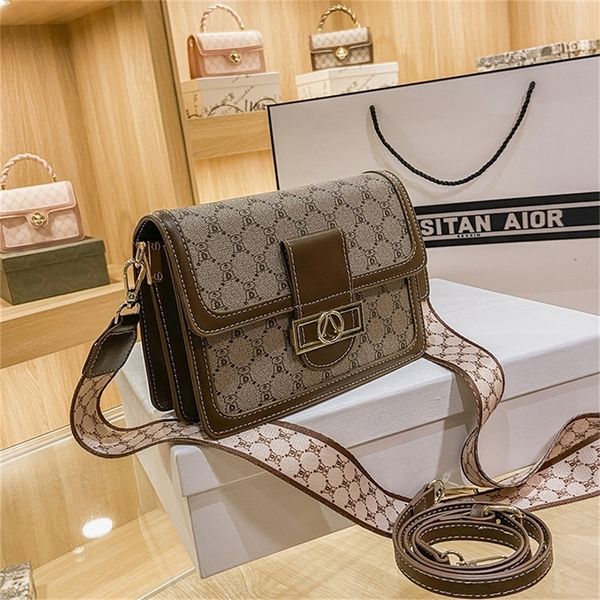 women's new fashion version texture broadband single messenger small square popular red clearance outlet sale
women's new fashion version texture broadband single messenger small square popular red clearance outlet sale