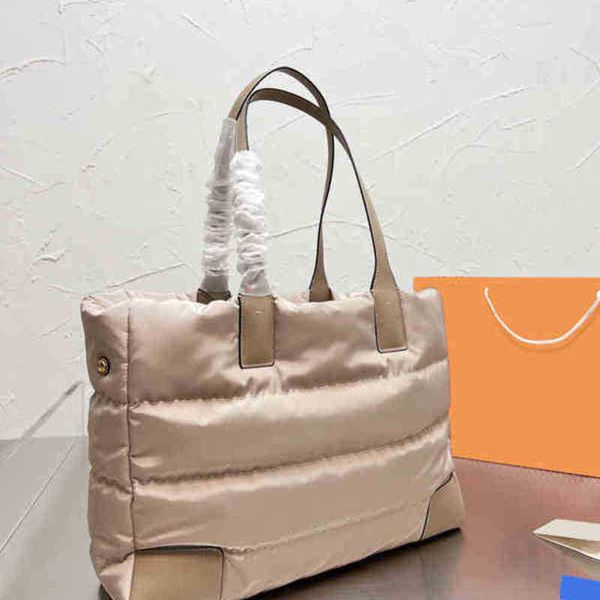 shoulder bags luxury brand fashion simple large square bag women's designer capacity mobile phone handbags wallet 1220
shoulder bags luxury brand fashion simple large square bag women's designer capacity mobile phone handbags wallet 1220