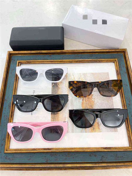 2022 new cat's eye glasses net red same personalized fashion men's and women's sunglasses trend shades leisure, White;black
2022 new cat's eye glasses net red same personalized fashion men's and women's sunglasses trend shades leisure, White;black