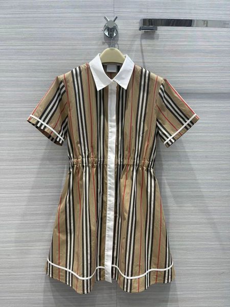milan runway dresses 2022 summer autumn lapel neck short sleeve women's designer dress brand same style sundress 0529-27, Black
milan runway dresses 2022 summer autumn lapel neck short sleeve women's designer dress brand same style sundress 0529-27, Black