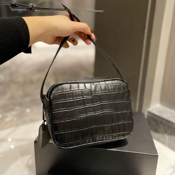 designers women camera shoulder bags fashion small crossbody bag square box letter leather zipper closure solid color handbag purse lady wal
designers women camera shoulder bags fashion small crossbody bag square box letter leather zipper closure solid color handbag purse lady wal