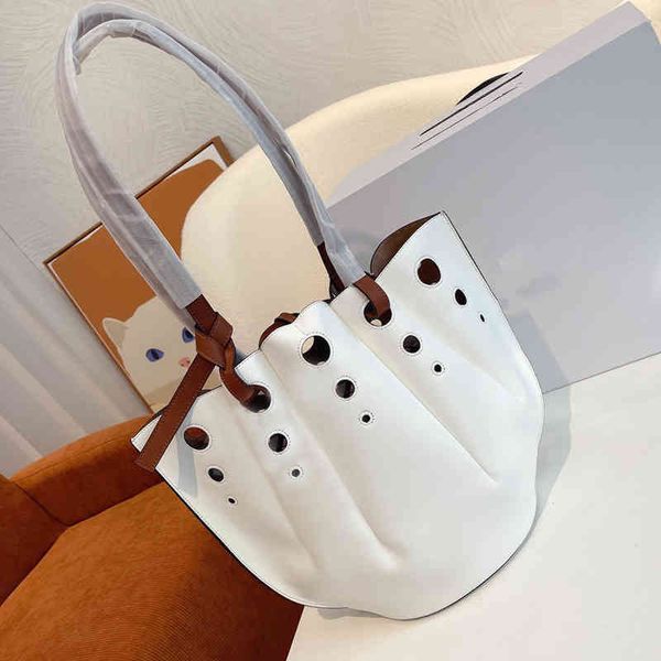 shell bag tote women pleated perforated handbag shoulder soft leather luxury designer brand crossbody female bucket 220323
shell bag tote women pleated perforated handbag shoulder soft leather luxury designer brand crossbody female bucket 220323