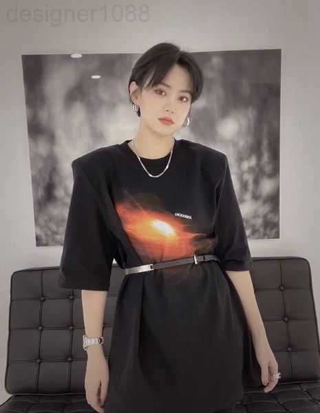 women's t-shirt designer chaopai 22 spring and summer new niche fashionable design loose comfortable chest printed short sleeve round n, White
women's t-shirt designer chaopai 22 spring and summer new niche fashionable design loose comfortable chest printed short sleeve round n, White