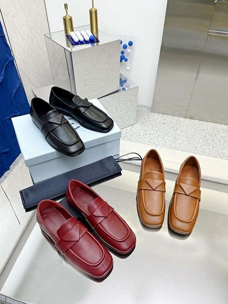 2023 famous brand women's paris flat work shoes designer fashion casual walking shoes for women classic luxury loafers, Black
2023 famous brand women's paris flat work shoes designer fashion casual walking shoes for women classic luxury loafers, Black