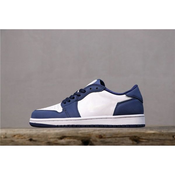 shoes favorite 1 low man designer skateboard special i midnight navy white ember glow metallic silver fashion sneakers
shoes favorite 1 low man designer skateboard special i midnight navy white ember glow metallic silver fashion sneakers