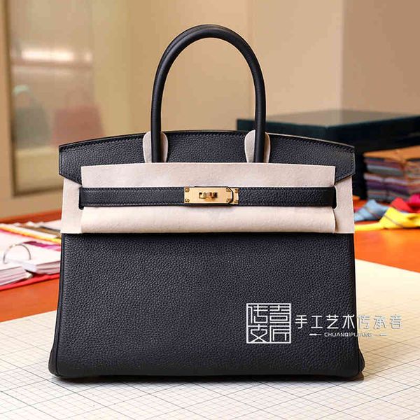 birkins 2022 new handmade custom platinum bag togo calf bk30cm gold buckle black lychee pattern handbag 
birkins 2022 new handmade custom platinum bag togo calf bk30cm gold buckle black lychee pattern handbag