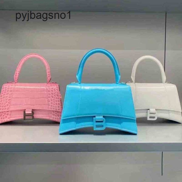 brand 2022ss designer bag balenciga b family 2022 handbag leather hourglass crocodiless pattern high version b-shape 8tox
brand 2022ss designer bag balenciga b family 2022 handbag leather hourglass crocodiless pattern high version b-shape 8tox