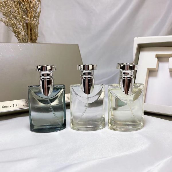 3 in 1 men perfume gift set 30ml x 3 pieces fragrancy edt deodorant eau de toilette man perfumes spray male cologne fragrance kit collection
3 in 1 men perfume gift set 30ml x 3 pieces fragrancy edt deodorant eau de toilette man perfumes spray male cologne fragrance kit collection