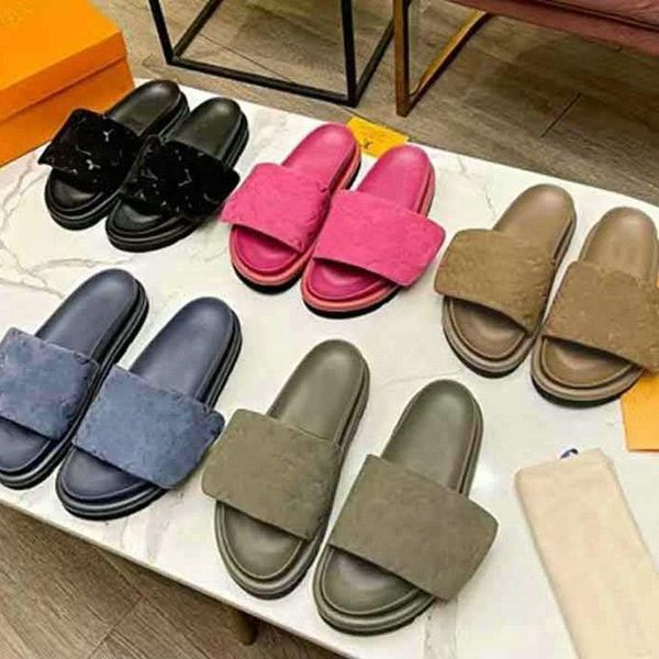 designers women luxury leather platform velcro slippers pool pillow comfort smooth calfskin flat letter mules shoe''louise'&#, Black
designers women luxury leather platform velcro slippers pool pillow comfort smooth calfskin flat letter mules shoe''louise'&#, Black
