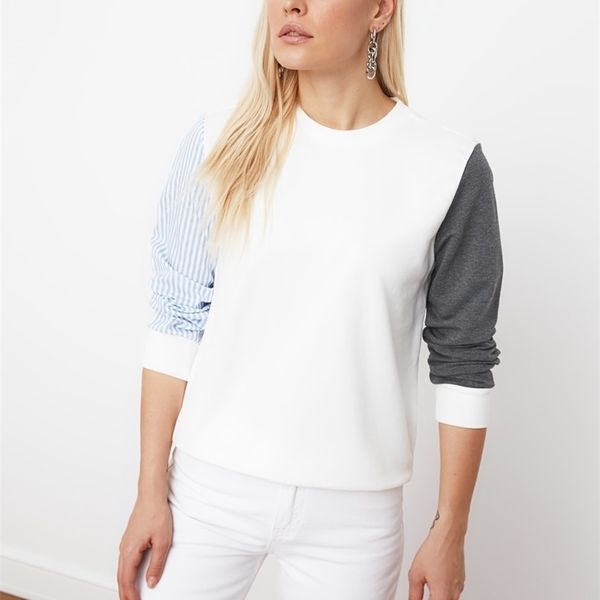 trendyol ecru knitted sweatshirt twoaw20sw0052 220816, Black 
trendyol ecru knitted sweatshirt twoaw20sw0052 220816, Black