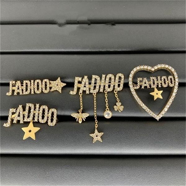 2022 fashion 20% off designer jewelry d family brooch new letter diamond inlaid star heart-shaped pin fashion trend net red same bra, Gray
2022 fashion 20% off designer jewelry d family brooch new letter diamond inlaid star heart-shaped pin fashion trend net red same bra, Gray