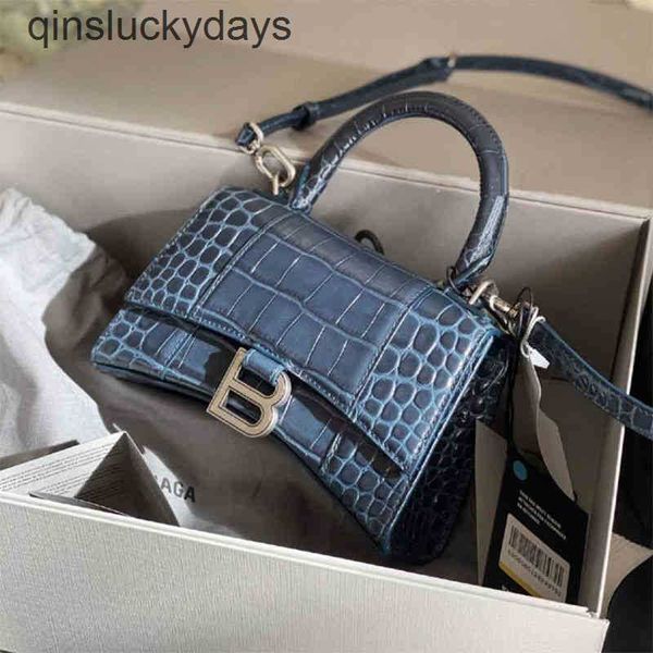 luxury trend women handbags balencaigs designer b family bag 2022 hourglass high version leather women's handag crocodile pa
luxury trend women handbags balencaigs designer b family bag 2022 hourglass high version leather women's handag crocodile pa
