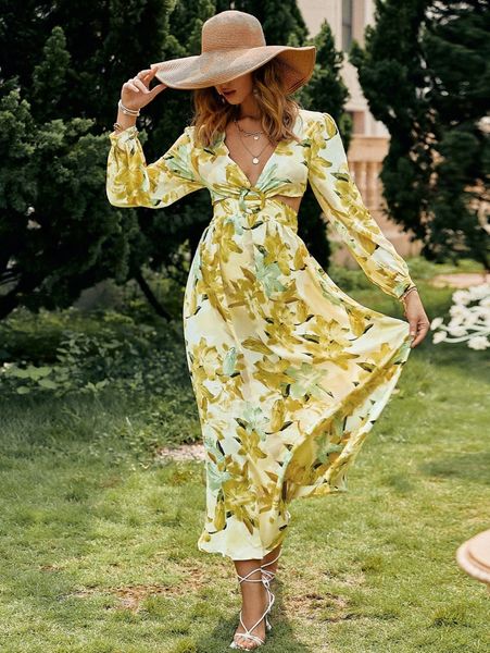 simplee floral print ring linked cut out shirred dress b7an#, Black;gray
simplee floral print ring linked cut out shirred dress b7an#, Black;gray