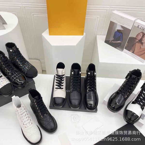 boots xiaoxiang martin boots women's lace up round head thick heel short electric embroidered lingge litchi pattern avocado skin, Black 
boots xiaoxiang martin boots women's lace up round head thick heel short electric embroidered lingge litchi pattern avocado skin, Black