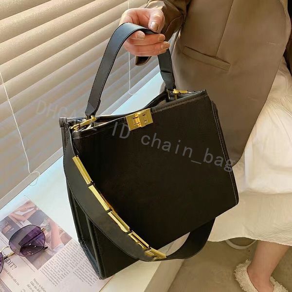 luxurys designers shoulder hasp bag clutch purses wallet plain letters totes purse backpack wallets handle casual fashion tote women purse b, Red;black
luxurys designers shoulder hasp bag clutch purses wallet plain letters totes purse backpack wallets handle casual fashion tote women purse b, Red;black