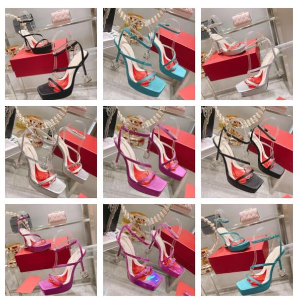 2022 luxury designer slippers love insole high heels sandals laser lambskin upper square diamond heel party outing shoes white black follow
2022 luxury designer slippers love insole high heels sandals laser lambskin upper square diamond heel party outing shoes white black follow